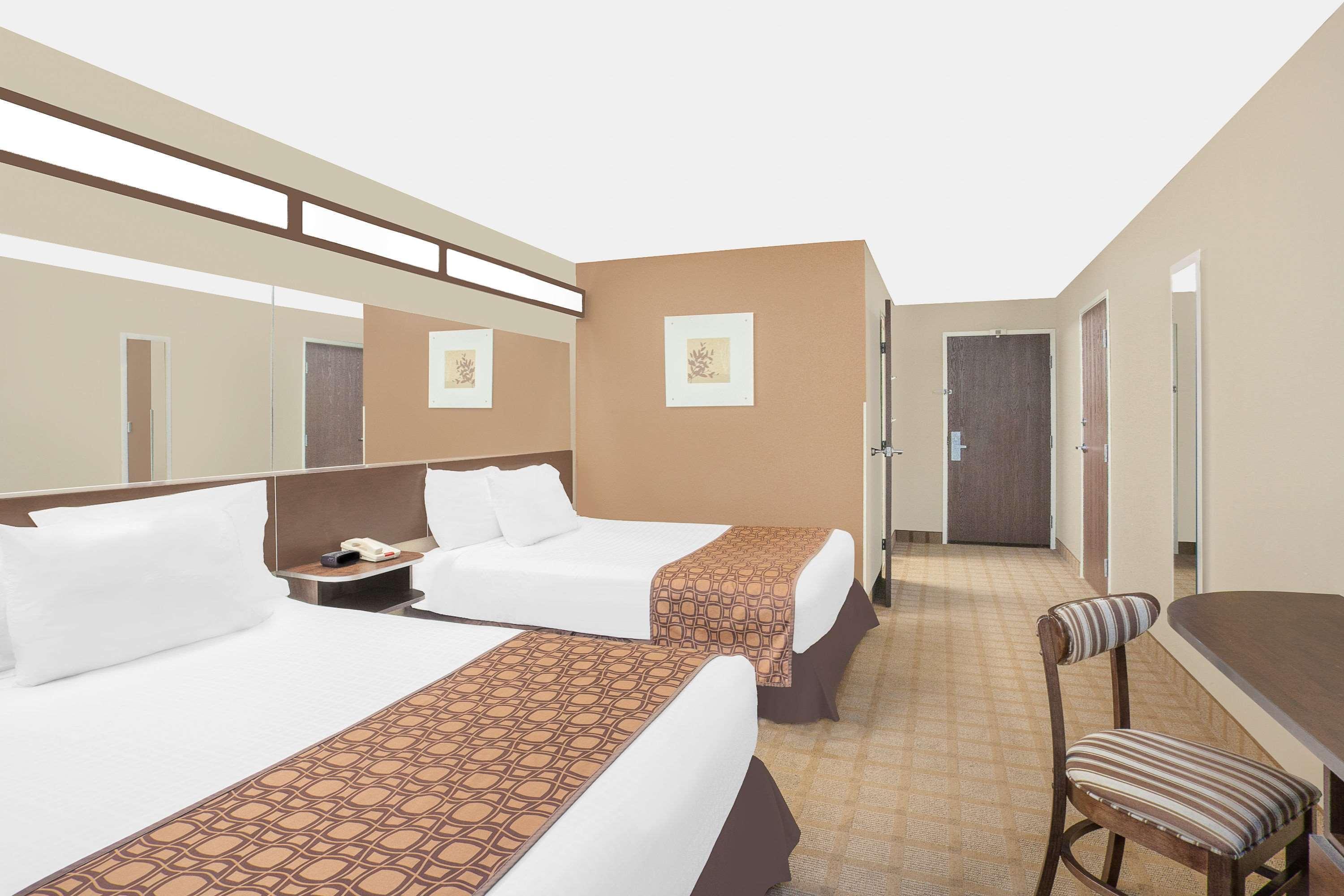 Microtel Inn & Suites By Wyndham Manchester - Newly Renovated Екстериор снимка