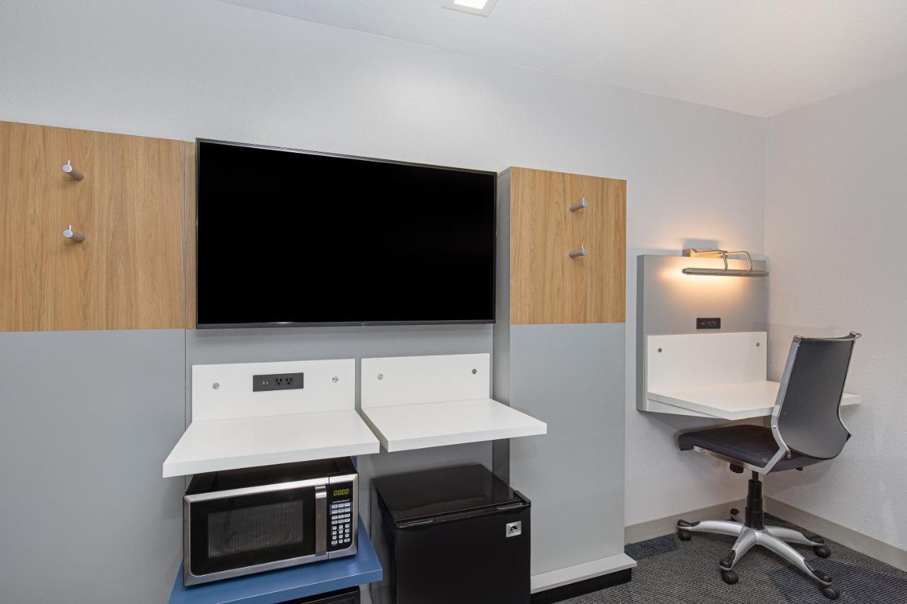 Microtel Inn & Suites By Wyndham Manchester - Newly Renovated Екстериор снимка