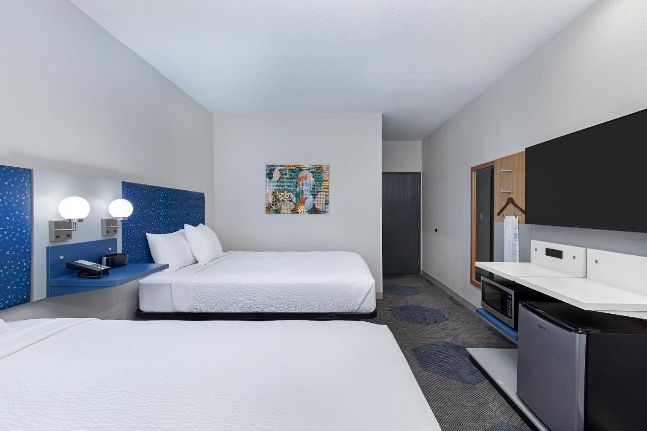 Microtel Inn & Suites By Wyndham Manchester - Newly Renovated Екстериор снимка