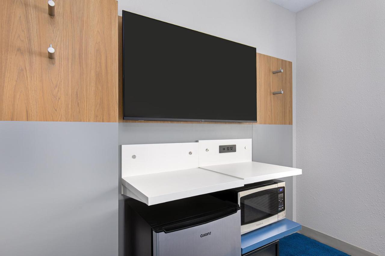 Microtel Inn & Suites By Wyndham Manchester - Newly Renovated Екстериор снимка