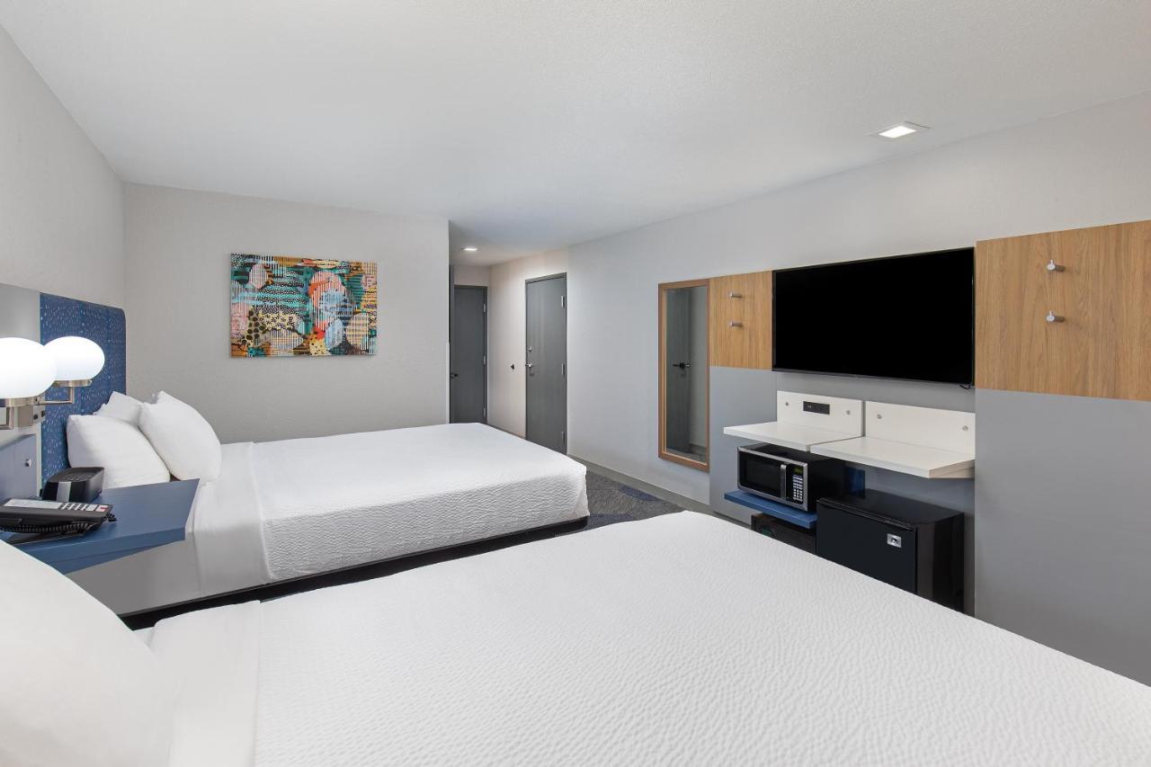 Microtel Inn & Suites By Wyndham Manchester - Newly Renovated Екстериор снимка